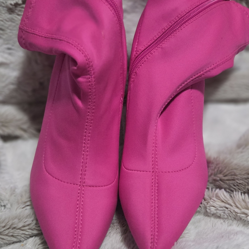SHEIN Fuchsia Heeled Boots